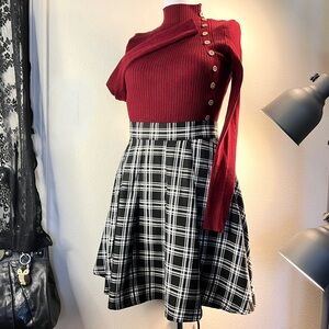 Torrid Mini Twill Pleated Skater Skirt Size 2